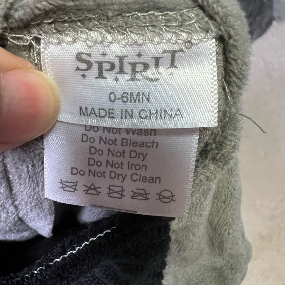 Spirit Gray and Black Raccoon Kids Costume - Picture 5 of 7